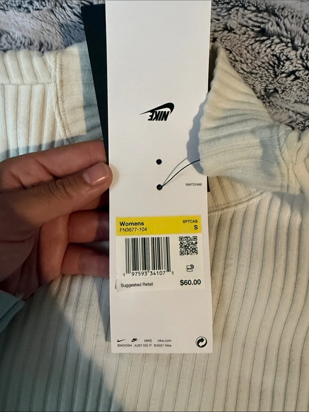 Nike Women’s Cream Ribbed High-Neck Cropped Tank